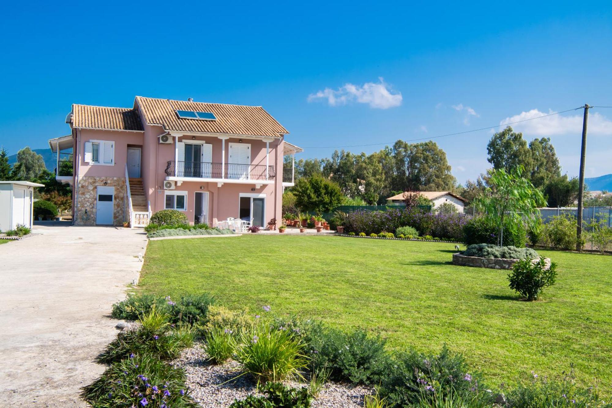 Ruellia Luxury Apartments Kalligoni Exterior photo