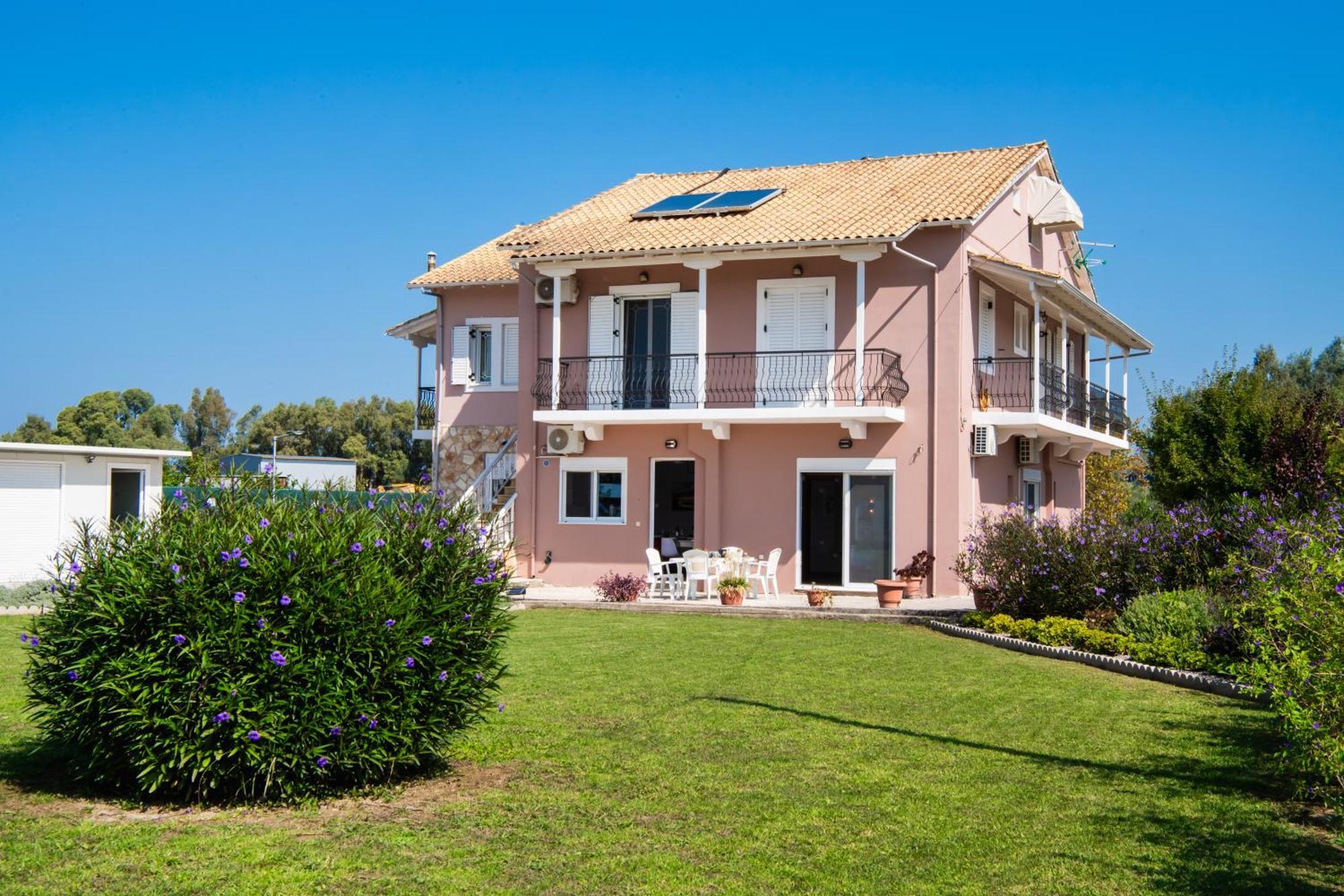 Ruellia Luxury Apartments Kalligoni Exterior photo